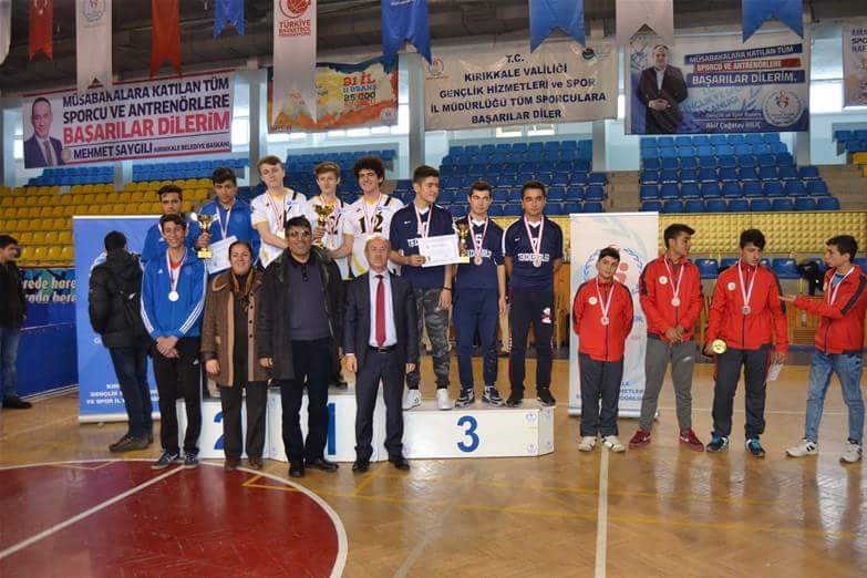 Atatürk Anadolu Lisesi Şampiyon