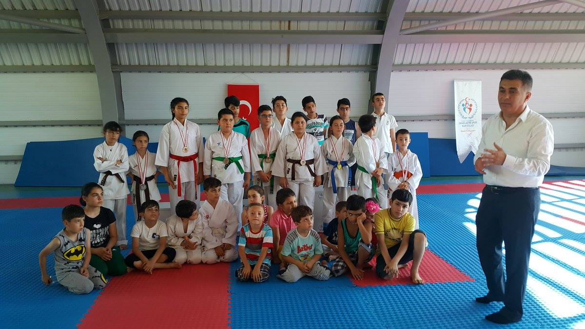 Karate Turnuvası Düzenlendi