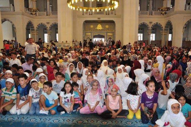 Çocuklar Nur Camii’ni Doldurdu