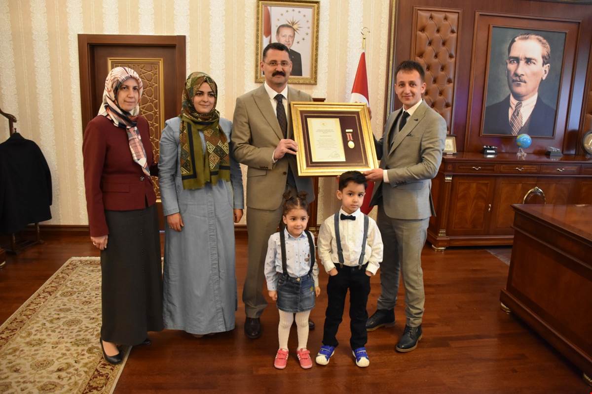 15 Temmuz Gazisine Devlet Övünç Madalyası Verildi