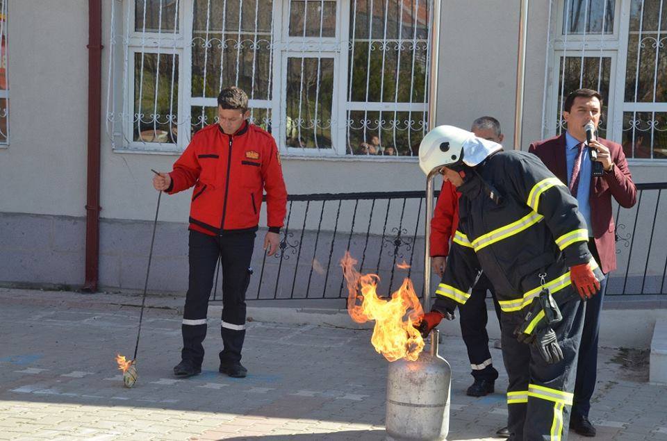 60 Okulda Yangın Eğitimi Verildi