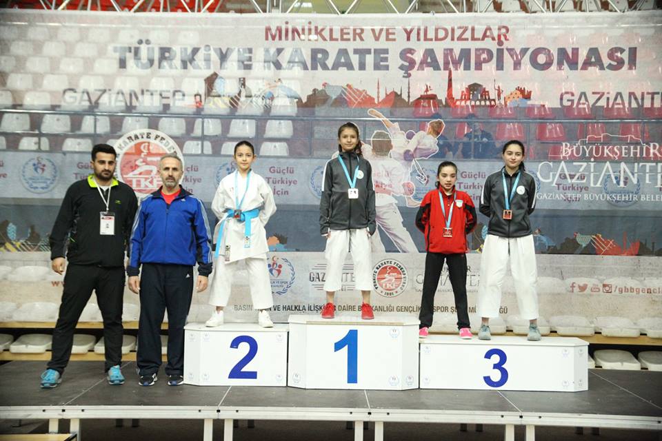 Ayşegül Açıkgöz Karate’de Türkiye 2.’si Oldu