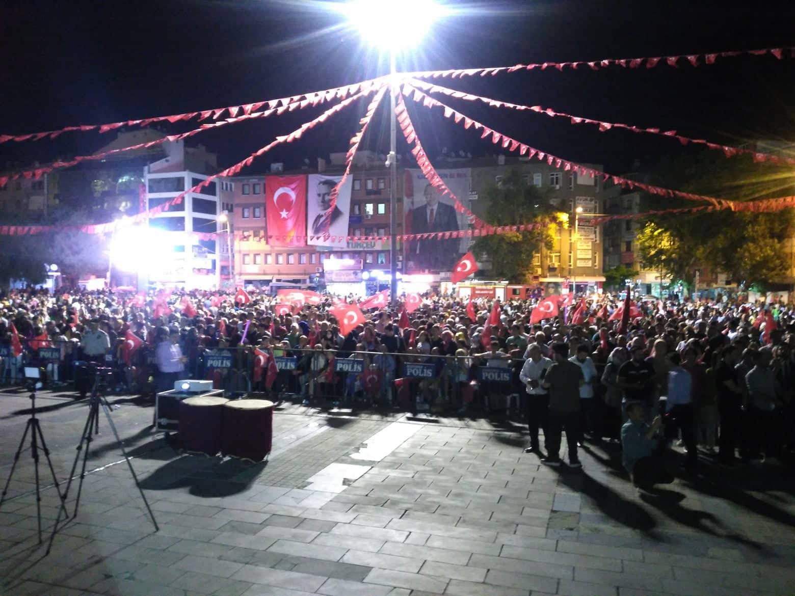 Kırıkkale Cumhuriyet Meydanına Akın Etti ”Video”