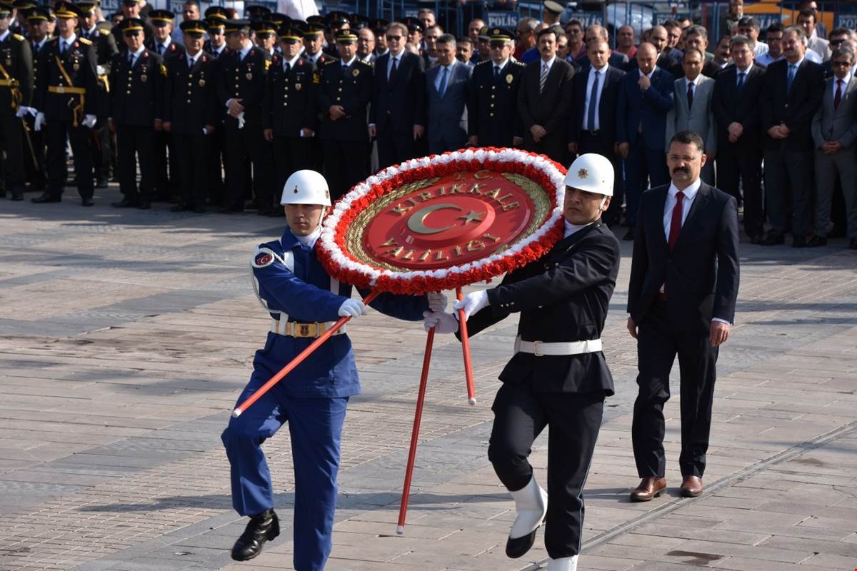 Kırıkkale’de 30 Ağustos Zafer Bayramı Törenlerle Kutlandı