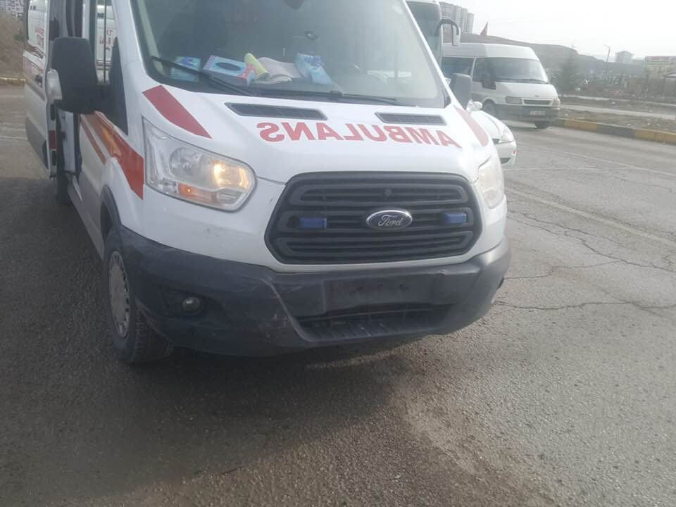 Ambulans Kaza Yaptı 1 Çocuk Yaralı