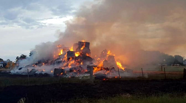Kırıkkale’de Yangında Bin Balya Saman Yandı