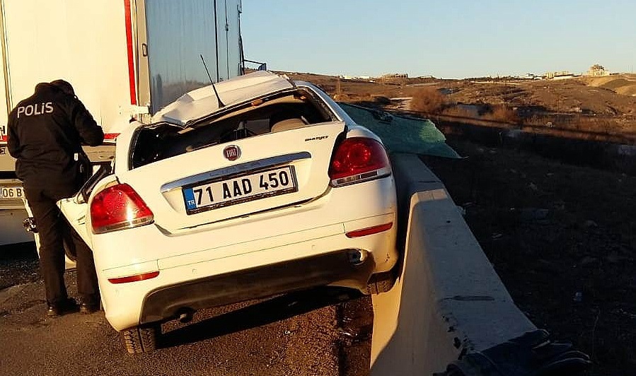 Kırıkkale-Ankara Yolunda Kaza 1 Yaralı