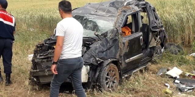 Kırıkkale’de Otomobil Şarampole Devrildi 7 Yaralı