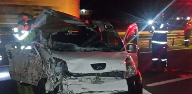 Kırıkkale’de Tır İle Hafif Ticari Araç Çarpıştı 1 Ölü 2 Yaralı