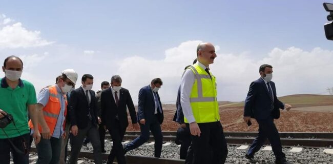 Bakan Karaismailoğlu Kırıkkale’de YHT Şantiyesinde İncelemelerde Bulundu