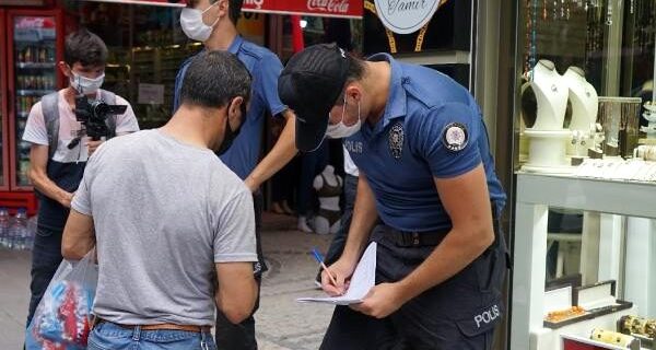 Kırıkkale’de Maske Denetimi 3 Kişiye Ceza Kesildi