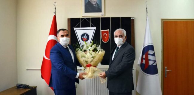 Kırıkkale Üniversitesinde Dekanlık Devir Teslim Töreni Yapıldı