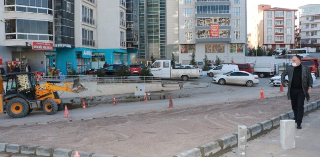 Kırıkkale Belediyesi Kısıtlama Günlerinde Çalışmaları Sıklaştırdı