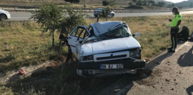 Kırıkkale’de devrilen otomobilde 3 kişi yaralandı