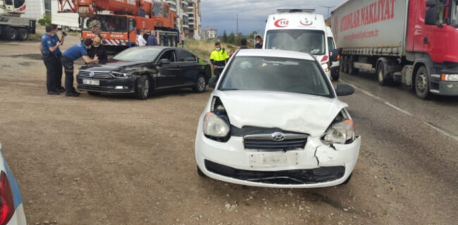 Kırıkkale’de 2 ayrı trafik kazasında 7 kişi yaralandı