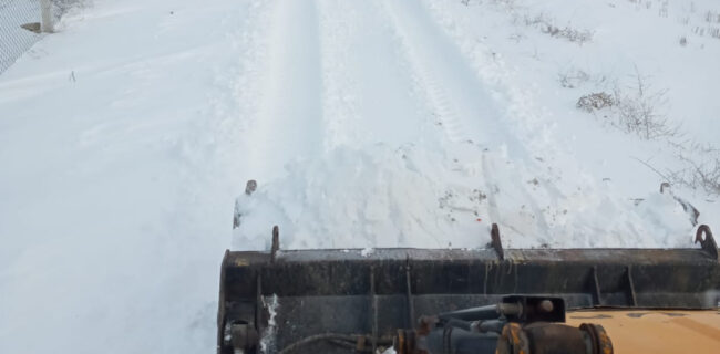 Hacılar belediyesi karla mücadelesini sürdürüyor