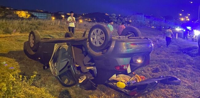 Kırıkkale’de şarampole devrilen otomobilde 2 kişi yaralandı