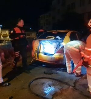 Kırıkkale’de Park Halindeki Ticari Taksi Yandı