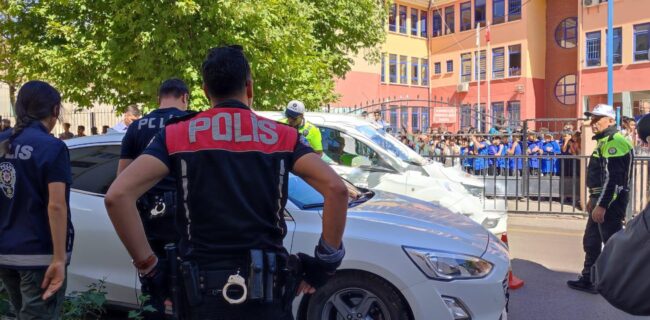 Kırıkkale’de 129 okul ve çevresinde 40 ekip ve 80 polis  görevlendirildi