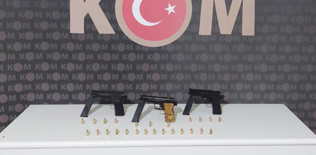 Kırıkkale’de şüphe üzerine durdurulan araçtan 3 silah çıktı
